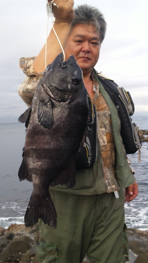 石鯛を釣った勇白石氏